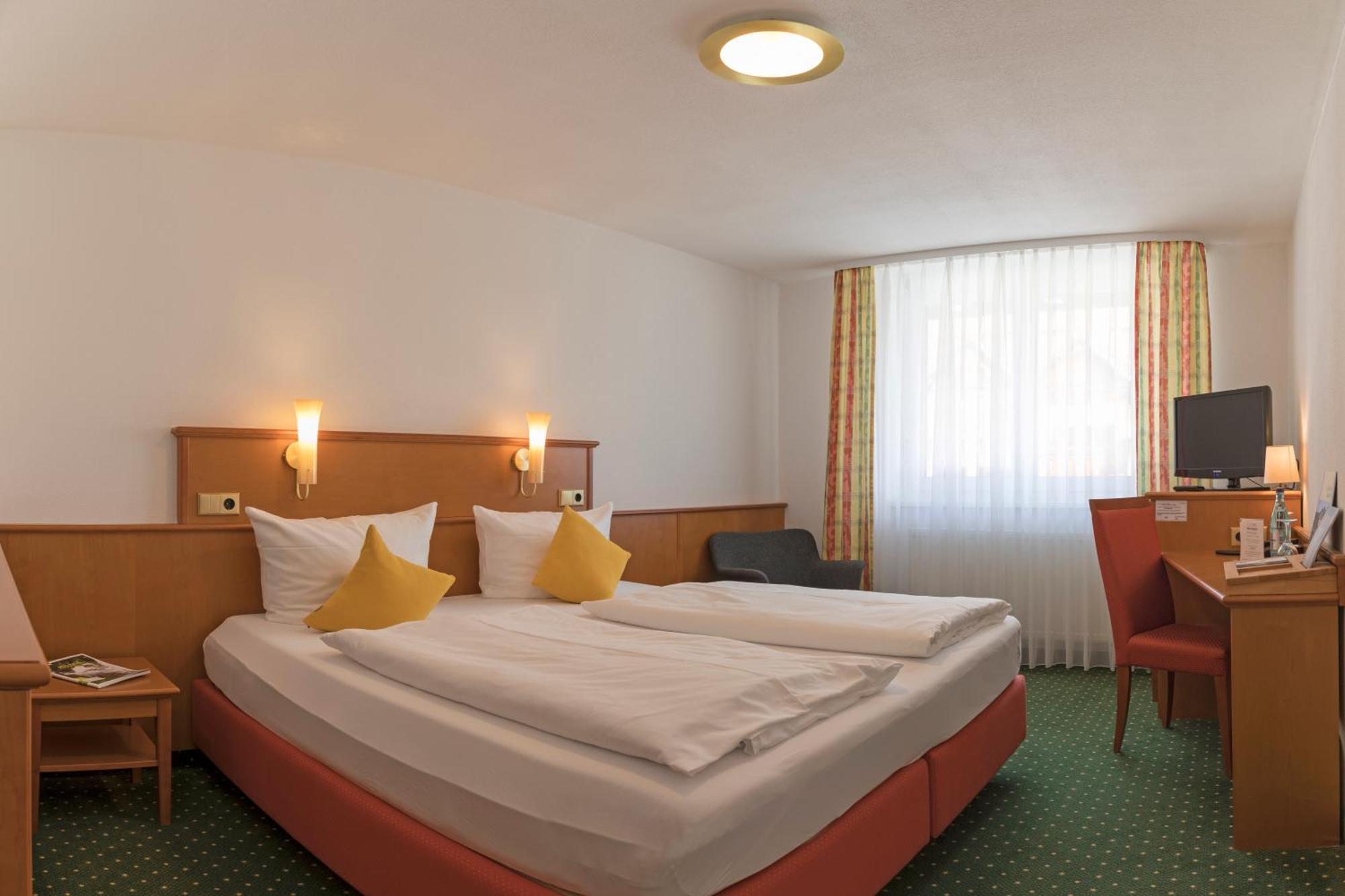 Hotel Widmann'S Loewen à Königsbronn Extérieur photo