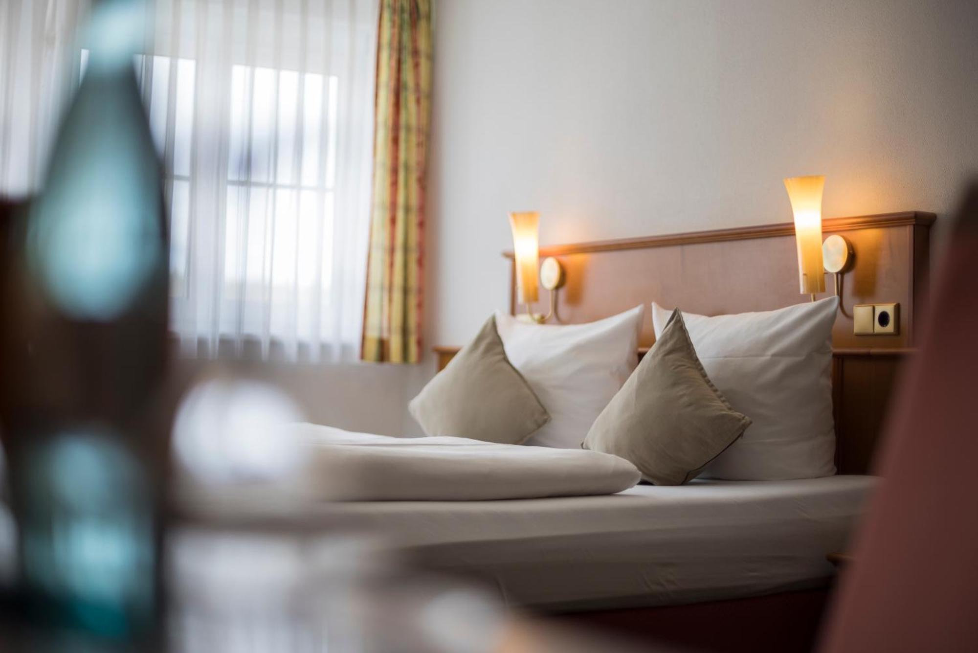 Hotel Widmann'S Loewen à Königsbronn Extérieur photo