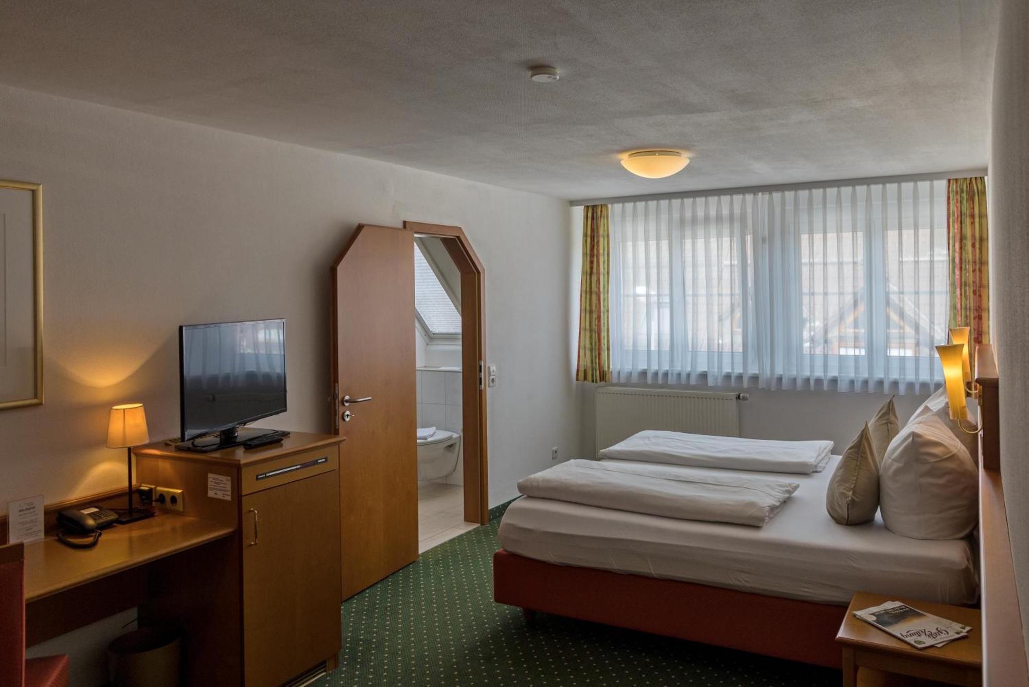 Hotel Widmann'S Loewen à Königsbronn Extérieur photo